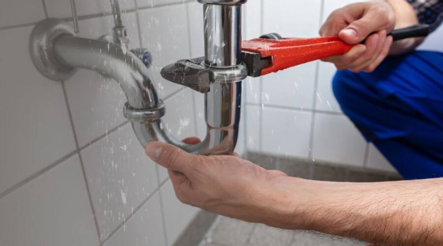 Expert burst pipe repair services in Lohman, MO